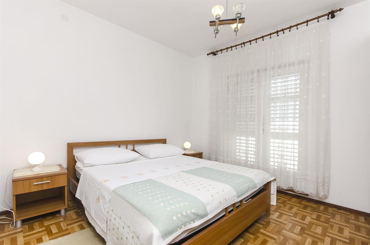 Apartment Niko Vodice Zewnętrze zdjęcie